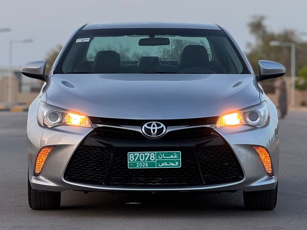 Car Image 2017 TOYOTA CAMRY SE