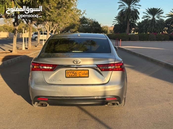 Car Image 2017 TOYOTA AVALON XLE