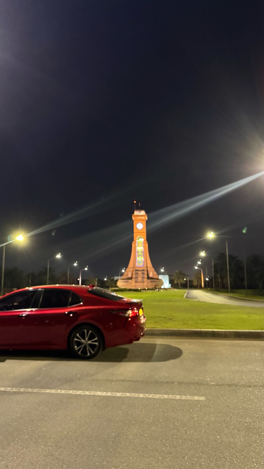 Car Image 2019 TOYOTA CAMRY SE