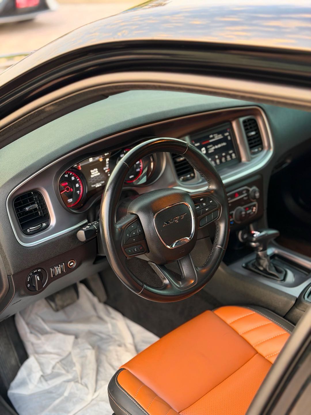 Car Image 2020 DODGE CHARGER SXT