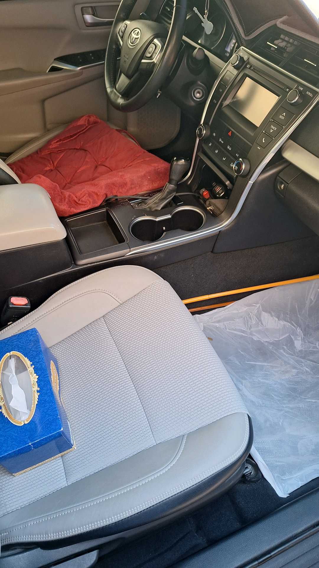 Car Image 2017 TOYOTA CAMRY SE