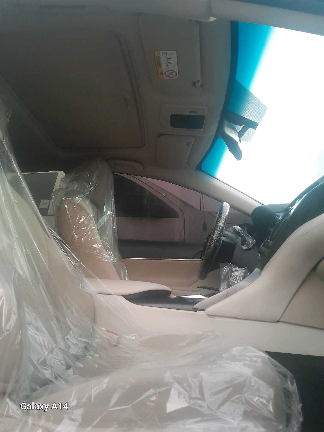 Car Image 2019 TOYOTA CAMRY GLE