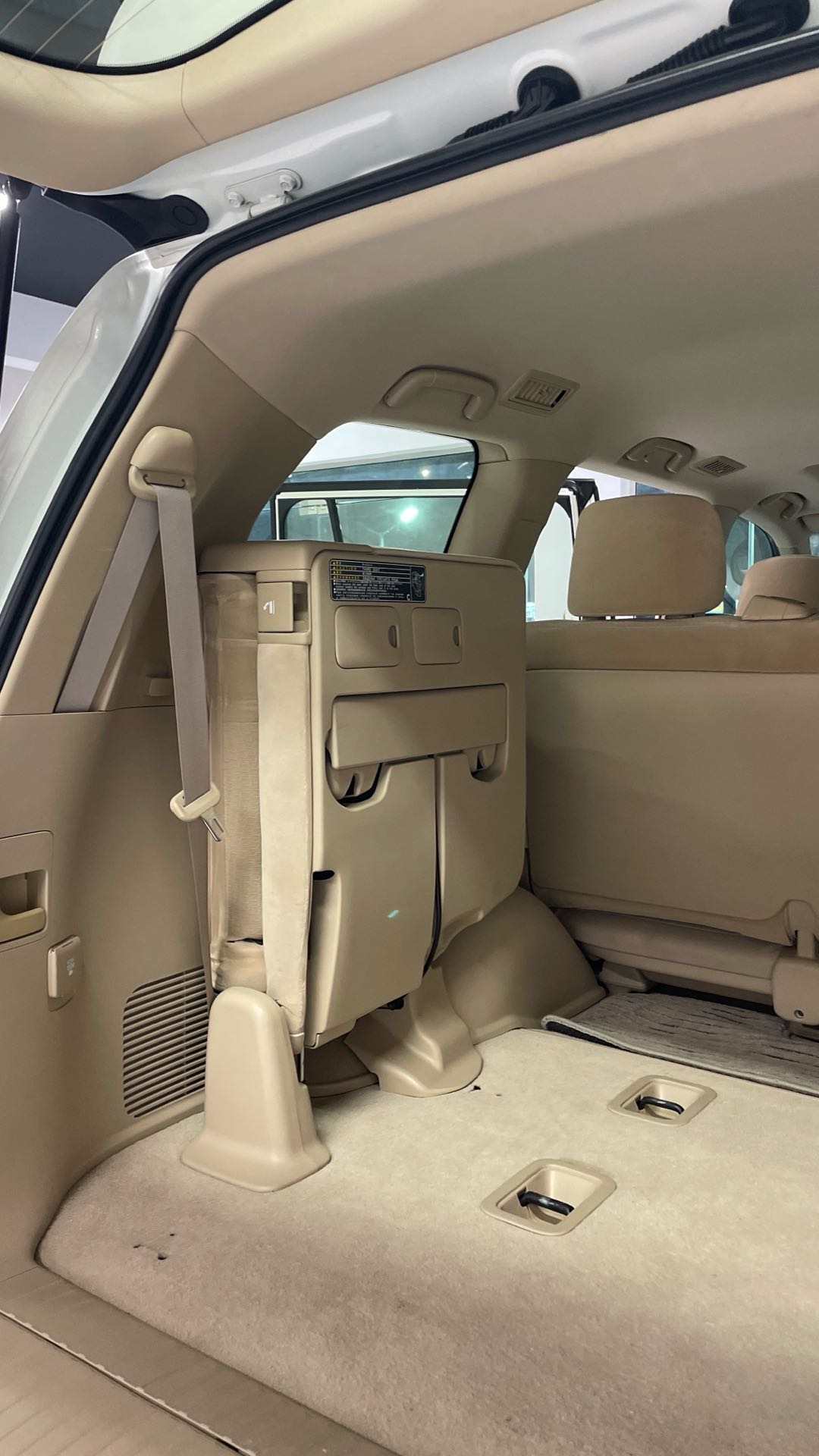 Car Image 2015 TOYOTA LAND CRUISER GX.R
