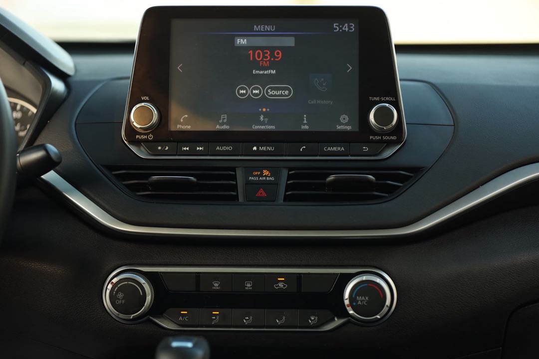 Car Image 2019 NISSAN ALTIMA S
