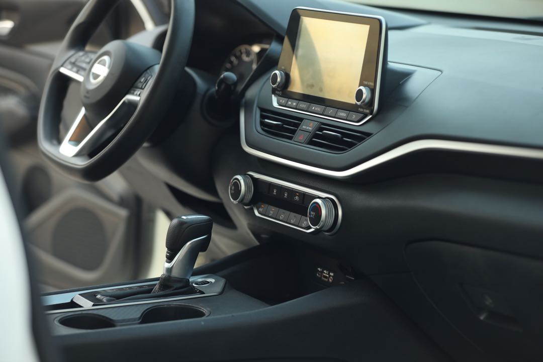 Car Image 2020 NISSAN ALTIMA S