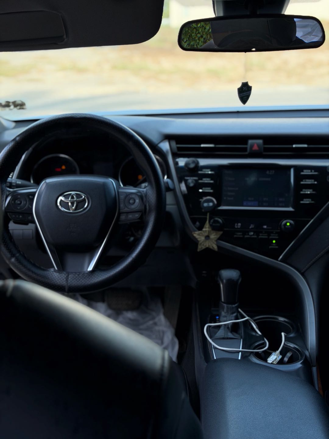 Car Image 2018 TOYOTA CAMRY SE