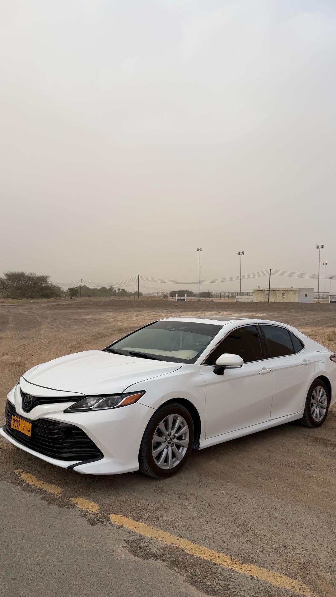Car Image 2018 TOYOTA CAMRY LE