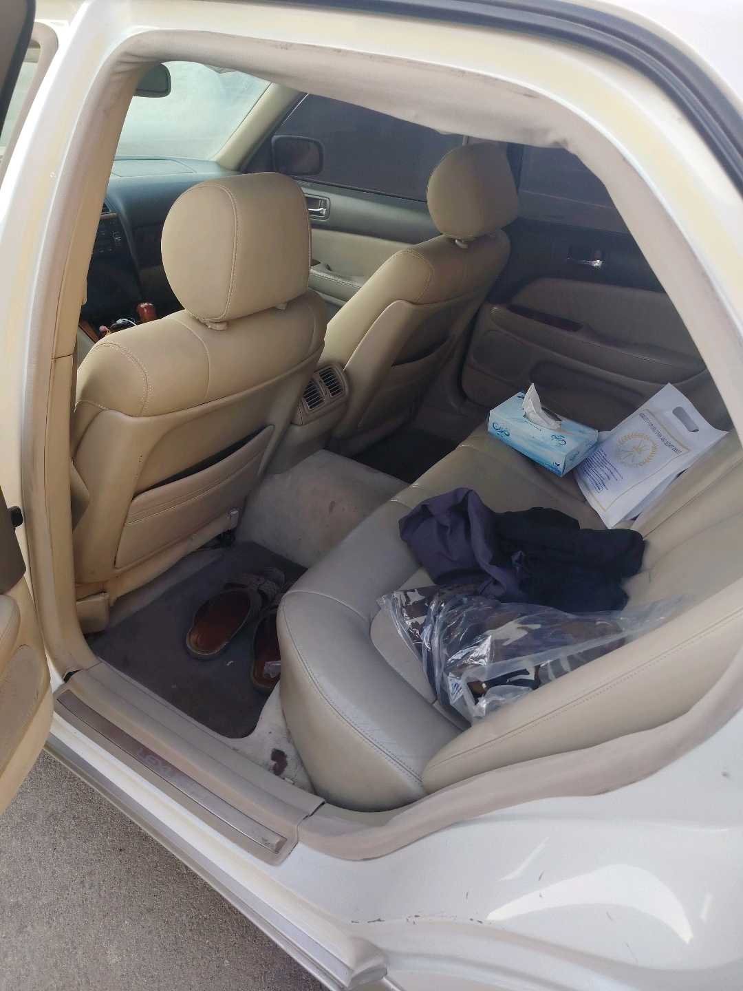 Car Image 1998 LEXUS LS 400