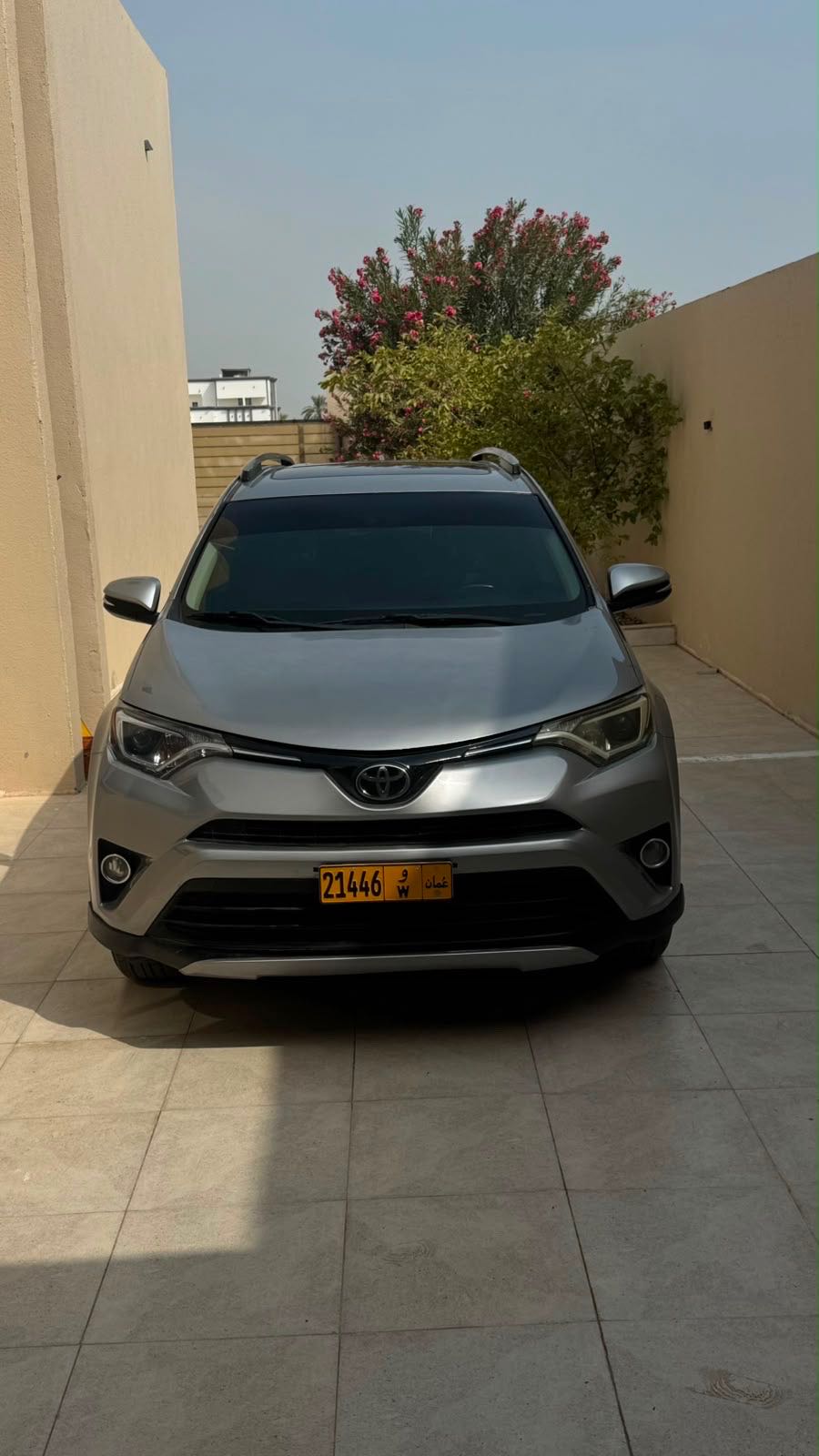 TOYOTA RAV4 XLE 2018