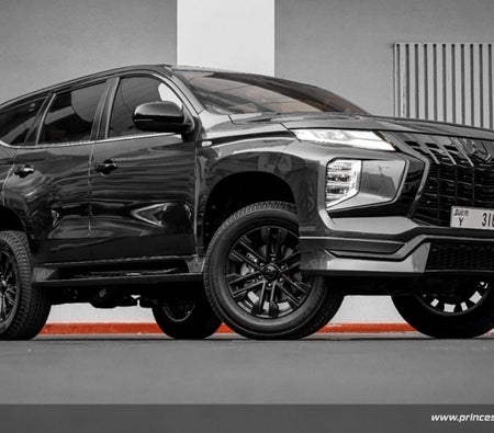MITSUBISHI MONTERO 2022