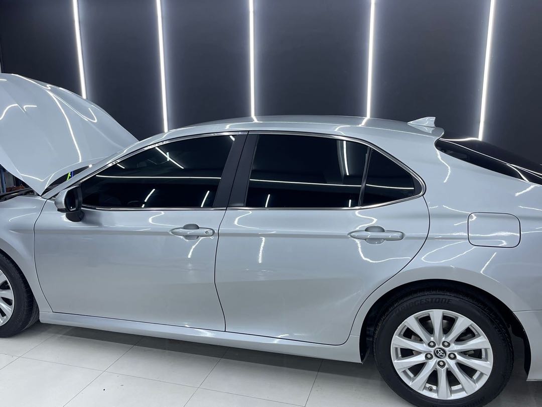 Car Image 2019 TOYOTA CAMRY LE