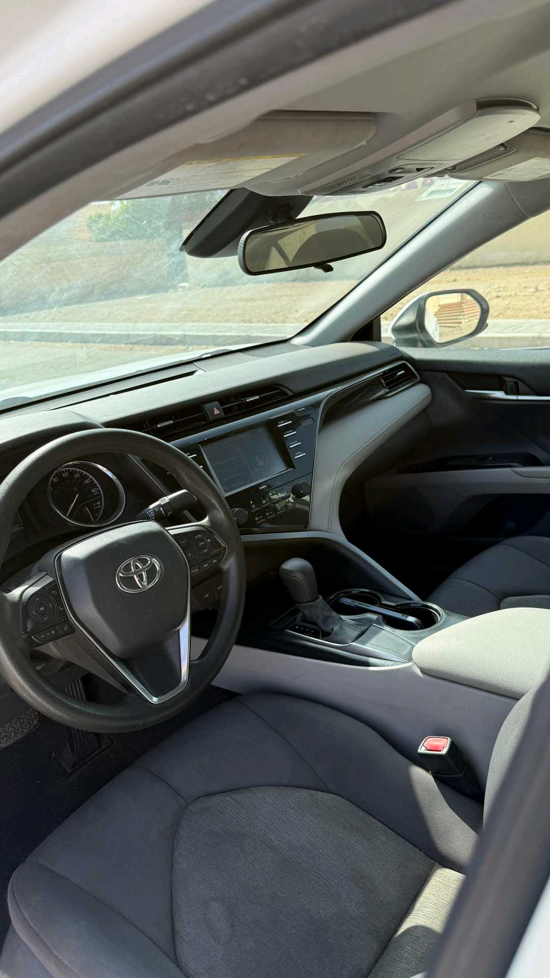 Car Image 2020 TOYOTA CAMRY LE
