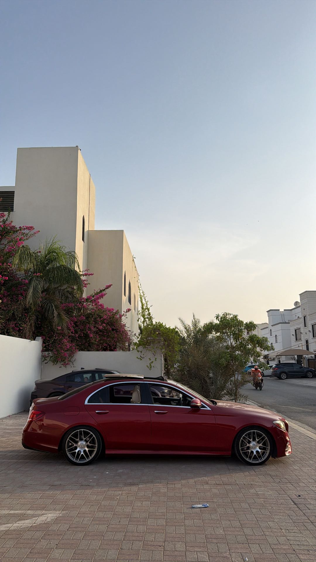 Car Image 2017 MERCEDES E Class 300