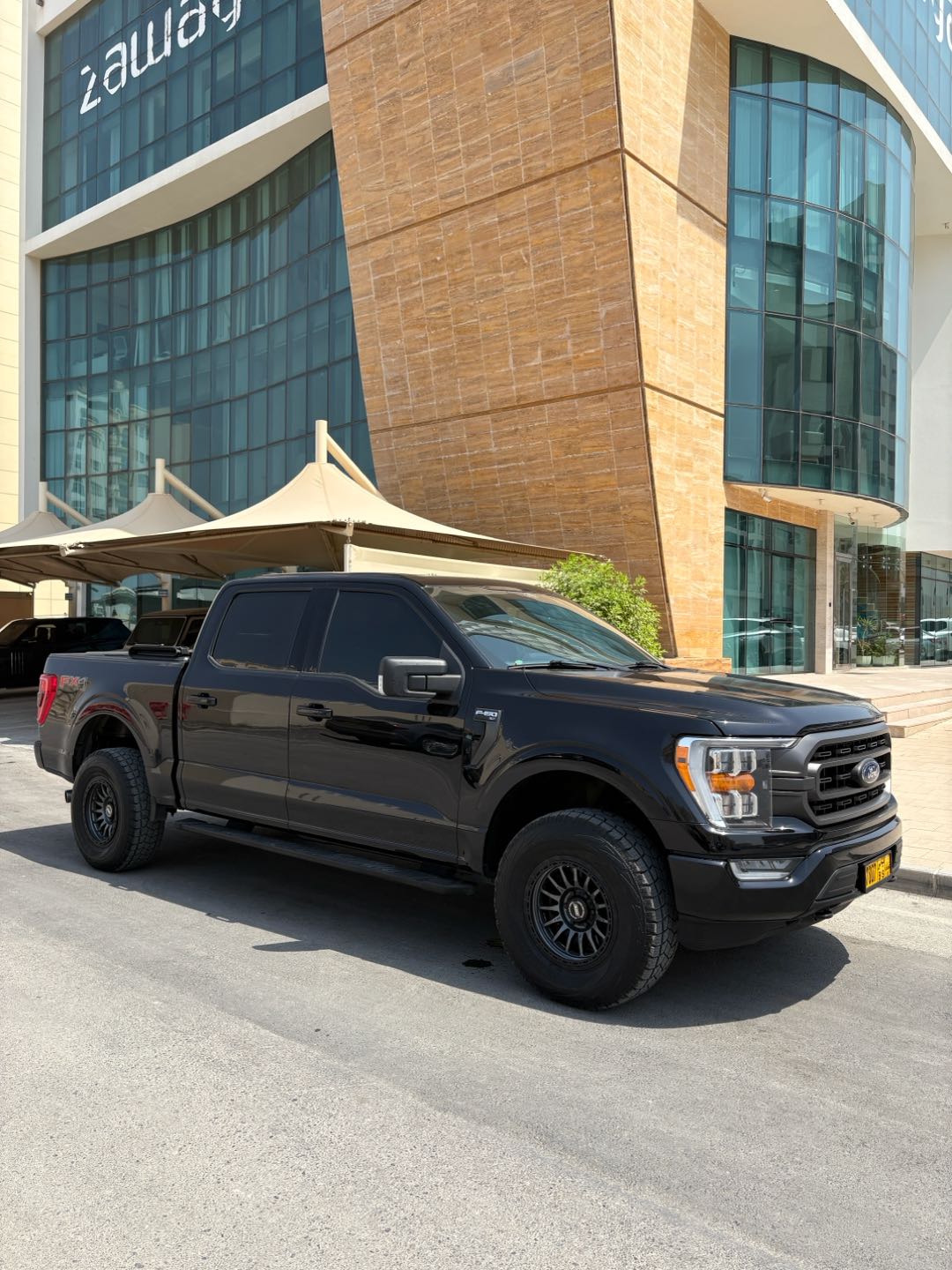 Car Image 2021 FORD F-150 XLT