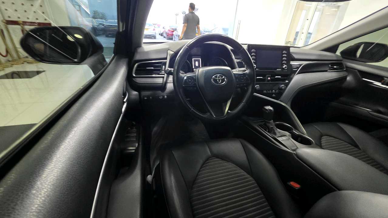 Car Image 2022 TOYOTA CAMRY SE