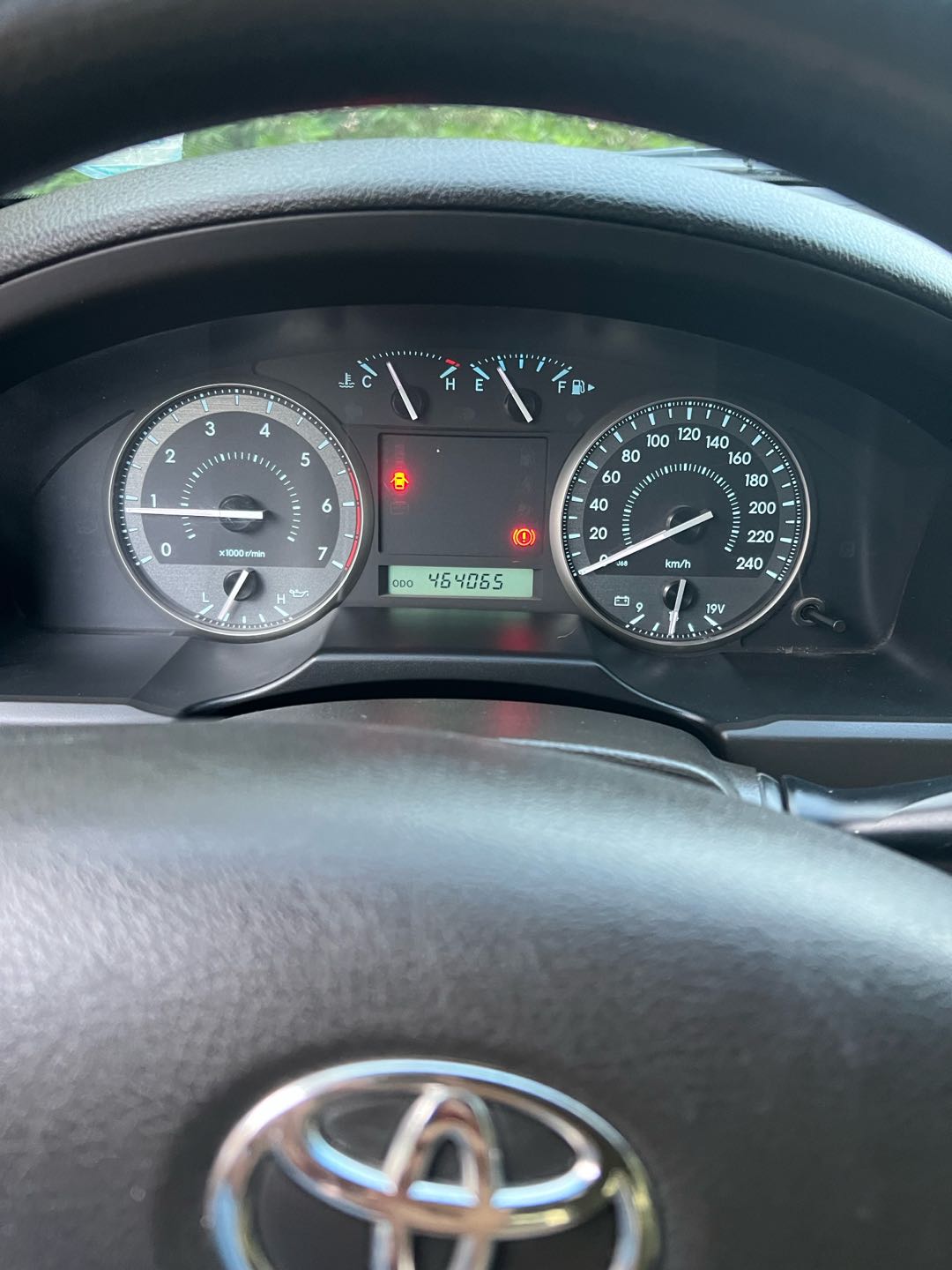 Car Image 2010 TOYOTA LAND CRUISER GX