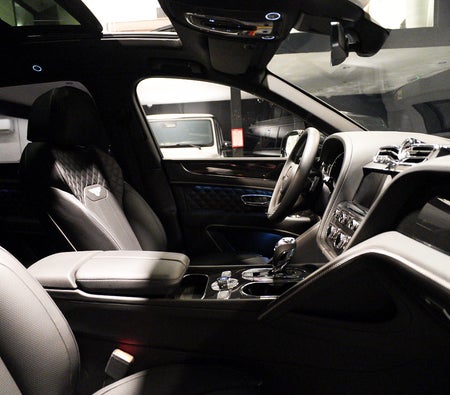 BENTLEY BENTAYGA 2022