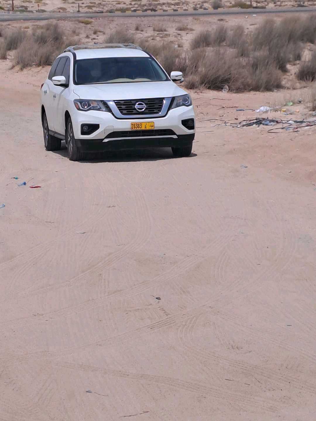 Car Image 2017 NISSAN PATHFINDER SV