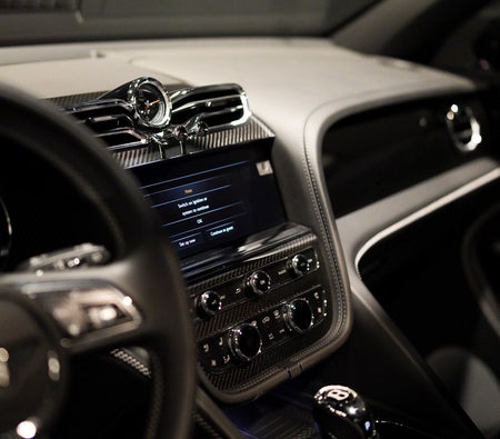 BENTLEY BENTAYGA 2022