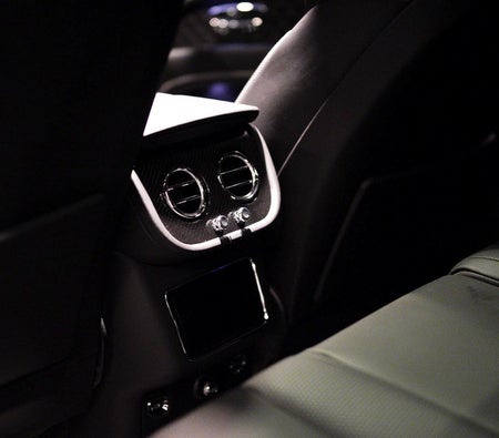 BENTLEY BENTAYGA 2022