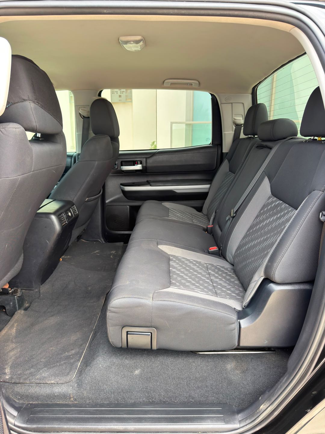 Car Image 2019 TOYOTA TUNDRA SR5