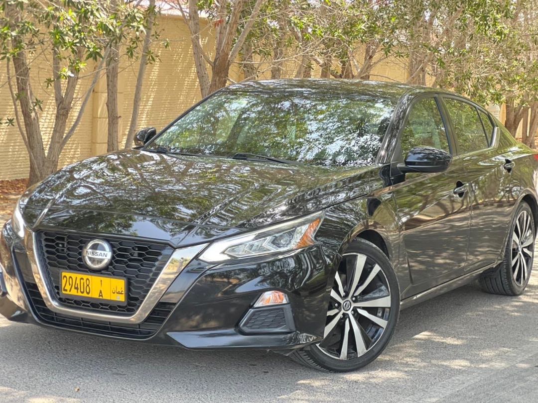 Car Image 2020 NISSAN ALTIMA SR