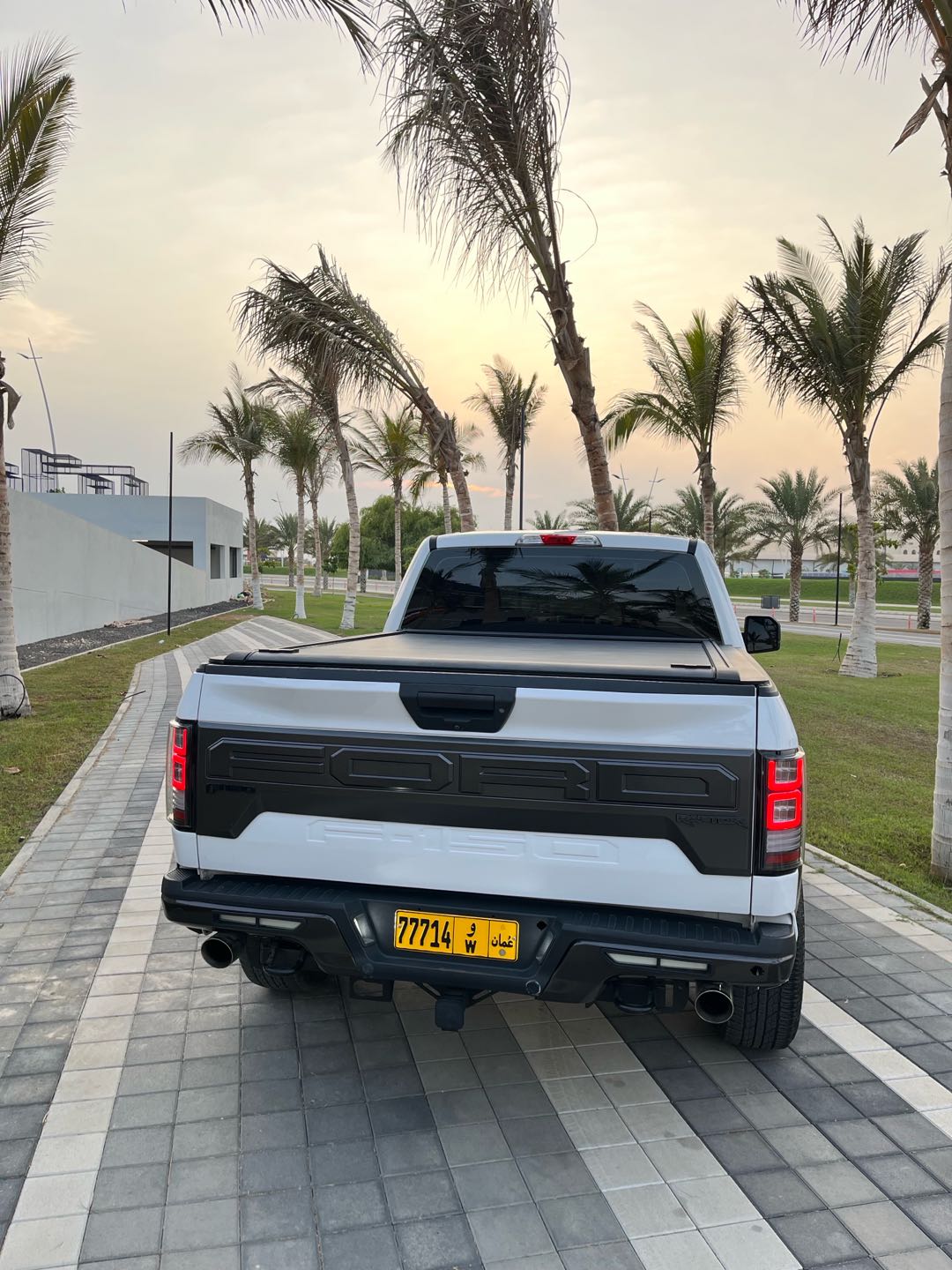 Car Image 2018 FORD F-150 XLT