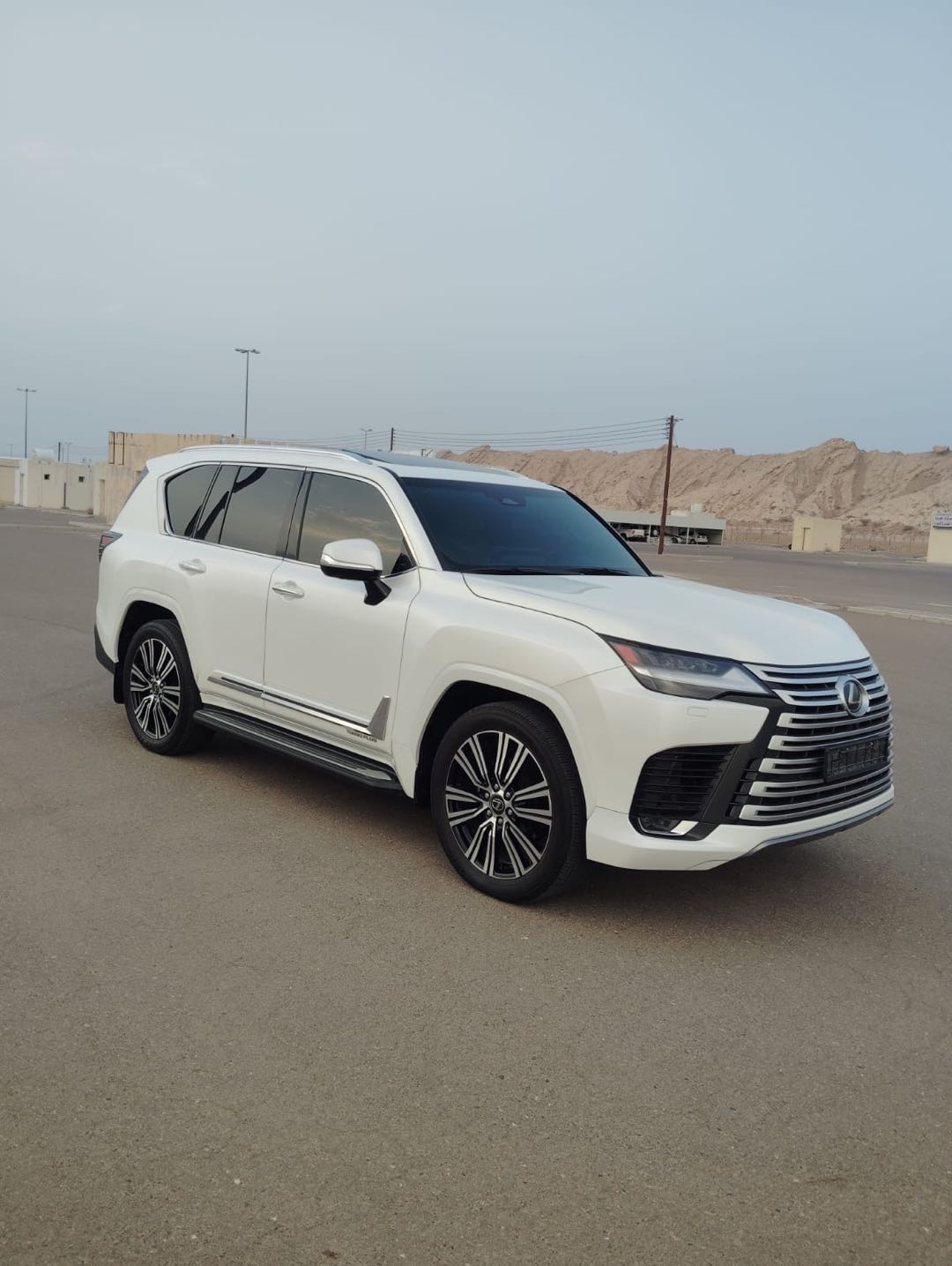 Car Image 2025 LEXUS LX 600