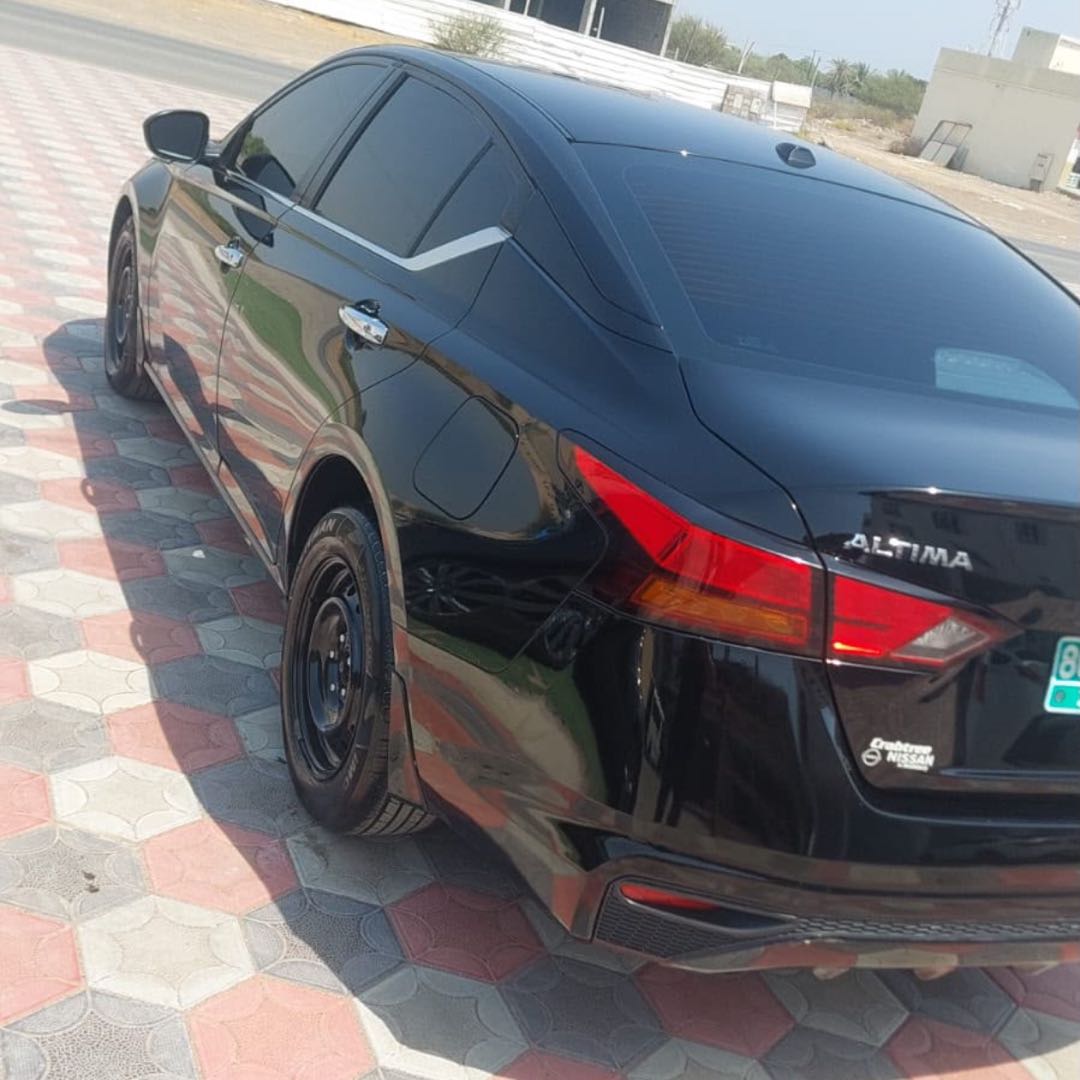 Car Image 2019 NISSAN ALTIMA S