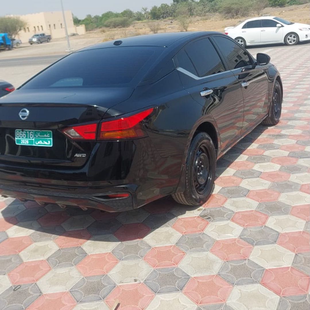 Car Image 2019 NISSAN ALTIMA S