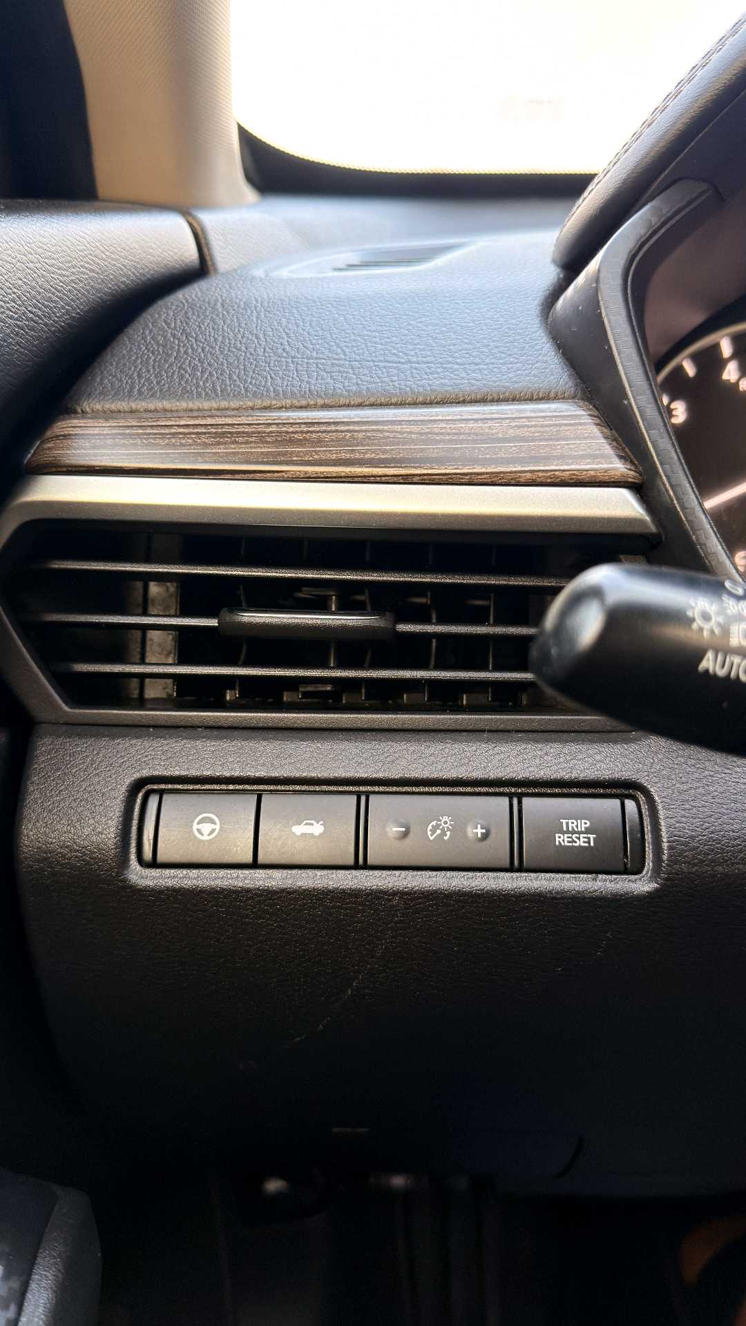 Car Image 2019 NISSAN ALTIMA SL
