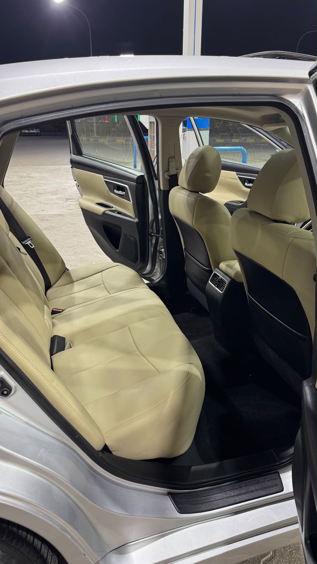 Car Image 2018 NISSAN ALTIMA SL