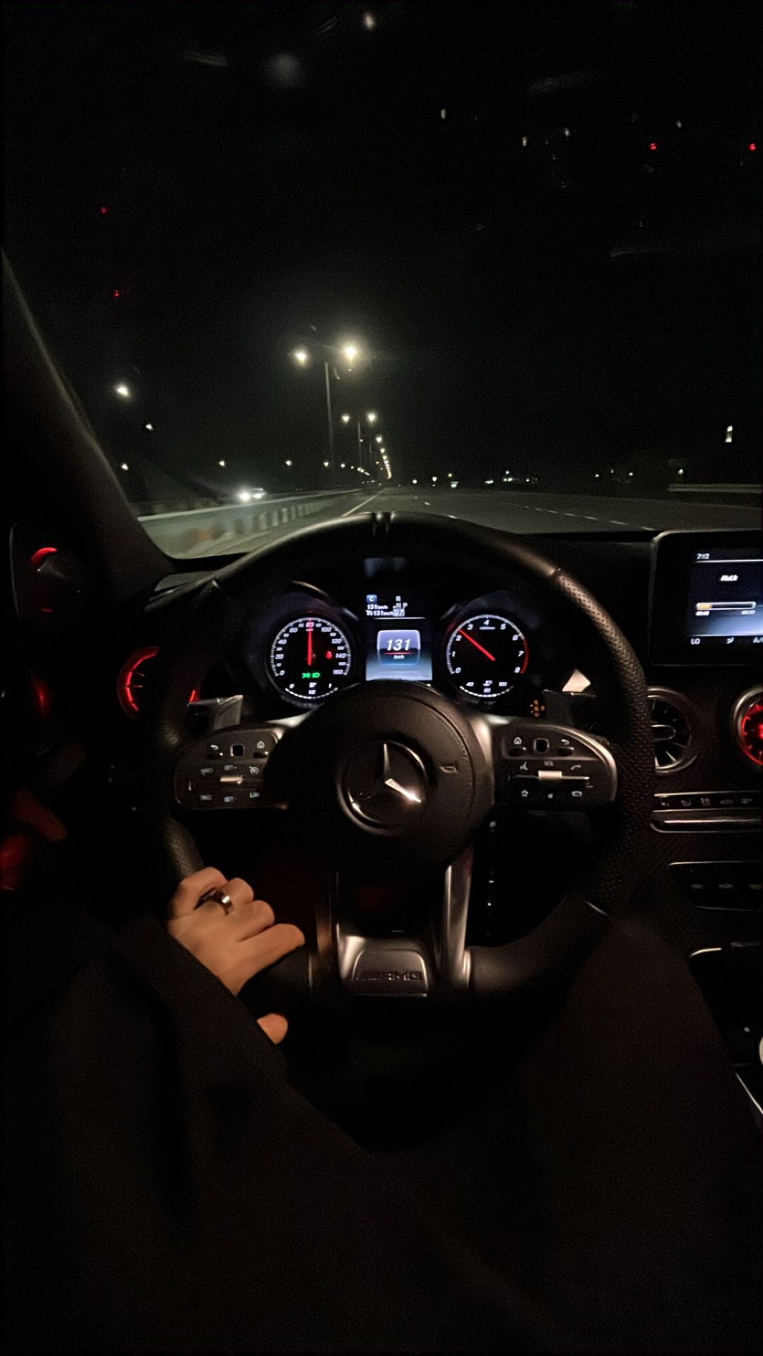 Car Image 2015 MERCEDES C Class 300