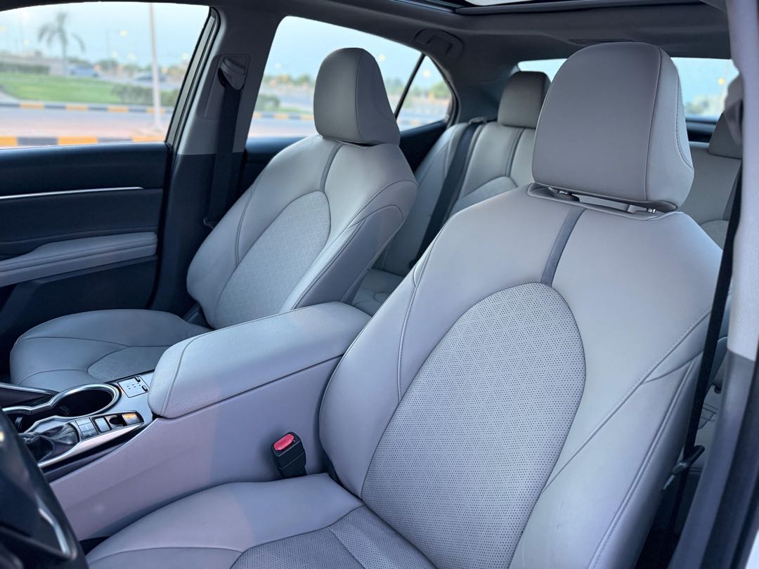 Car Image 2018 TOYOTA CAMRY XSE