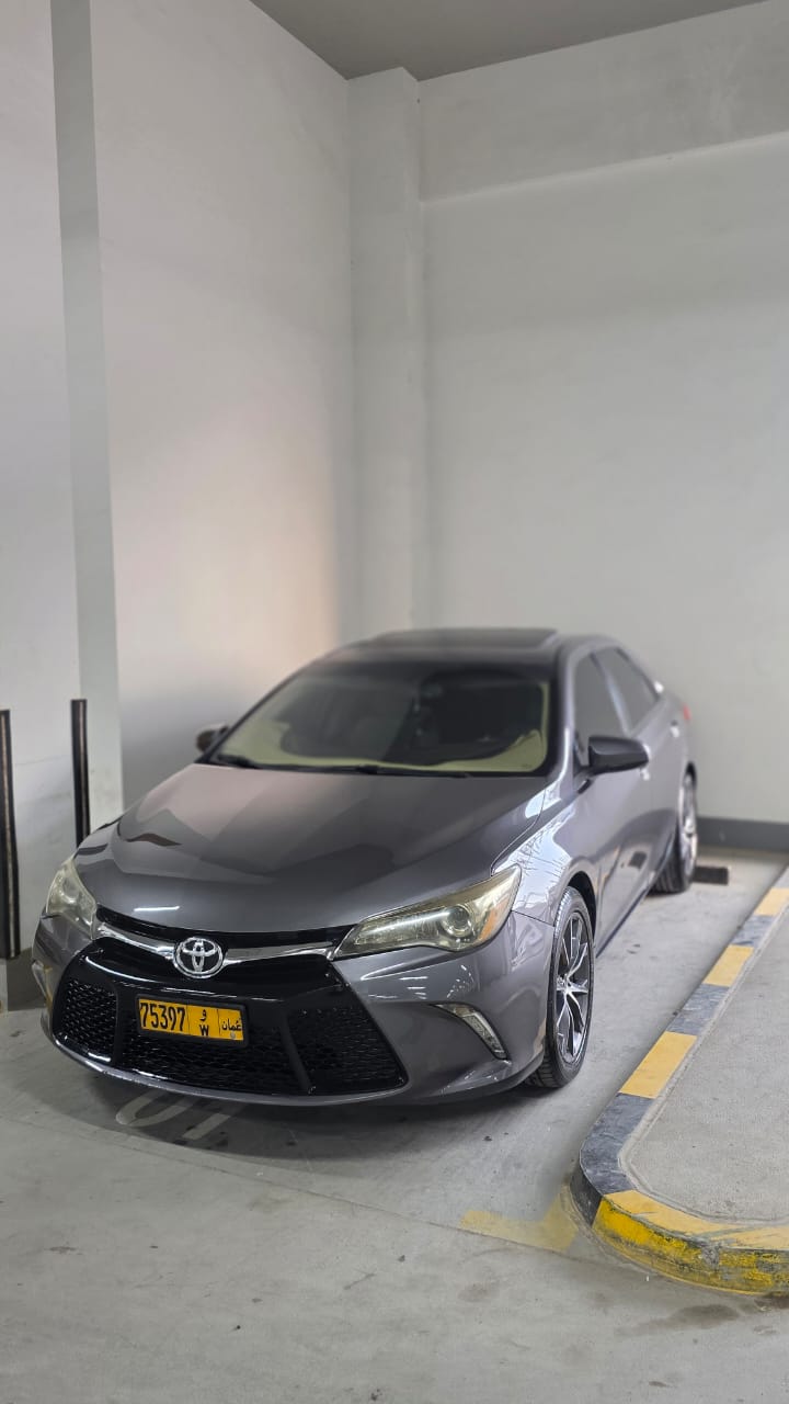 Car Image 2015 TOYOTA CAMRY XSE