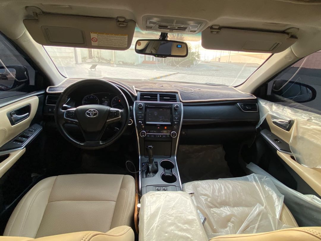 Car Image 2017 TOYOTA CAMRY XLE