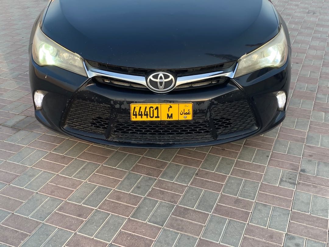 Car Image 2017 TOYOTA CAMRY XLE