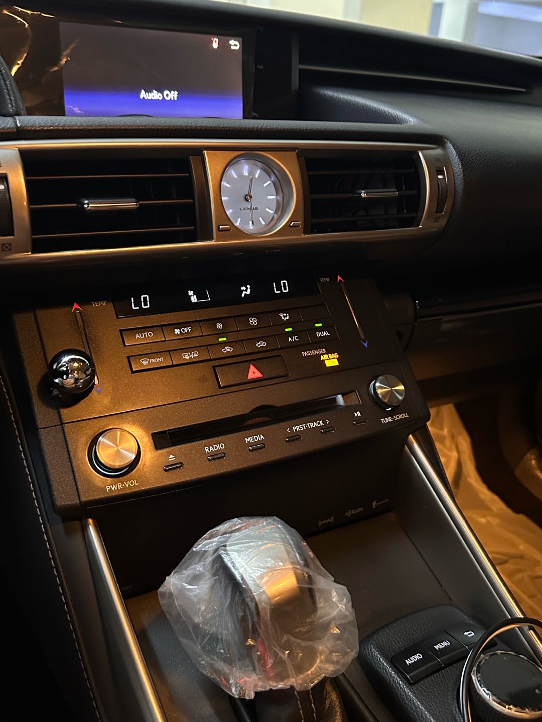 Car Image 2015 LEXUS IS 250