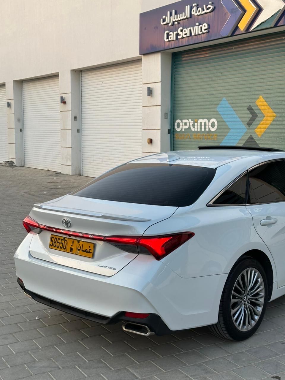 Car Image 2019 TOYOTA AVALON LIMITED