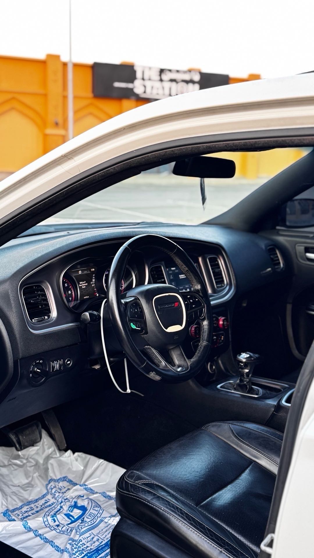 Car Image 2019 DODGE CHARGER SXT