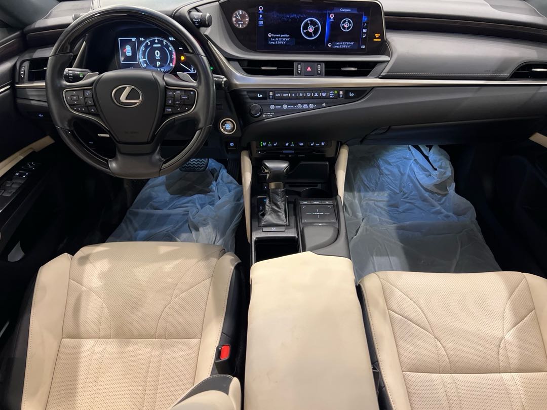 Car Image 2019 LEXUS ES 350