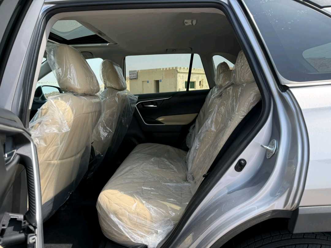 Car Image 2019 TOYOTA RAV4 XLE