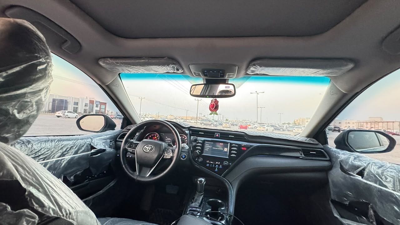 Car Image 2018 TOYOTA CAMRY XSE