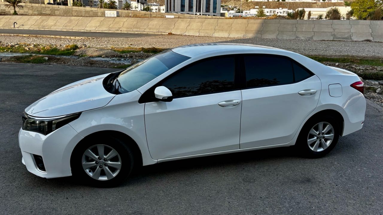 Car Image 2015 TOYOTA COROLLA XLI