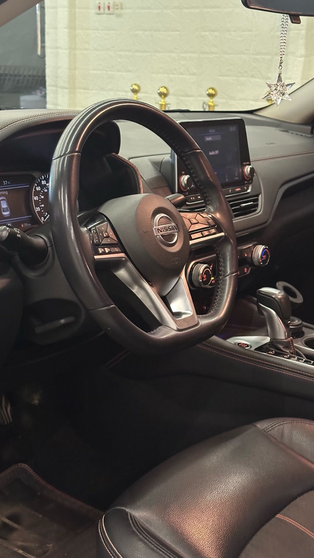 Car Image 2019 NISSAN ALTIMA SR