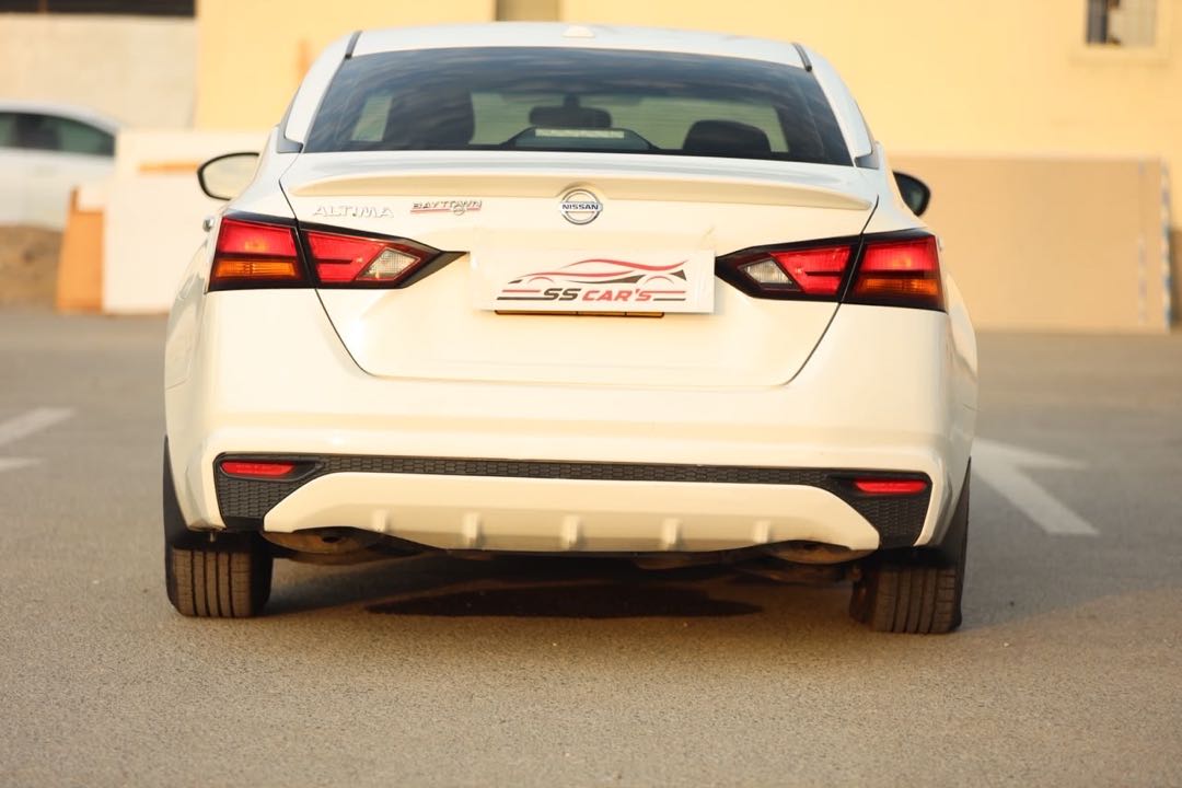 Car Image 2019 NISSAN ALTIMA S