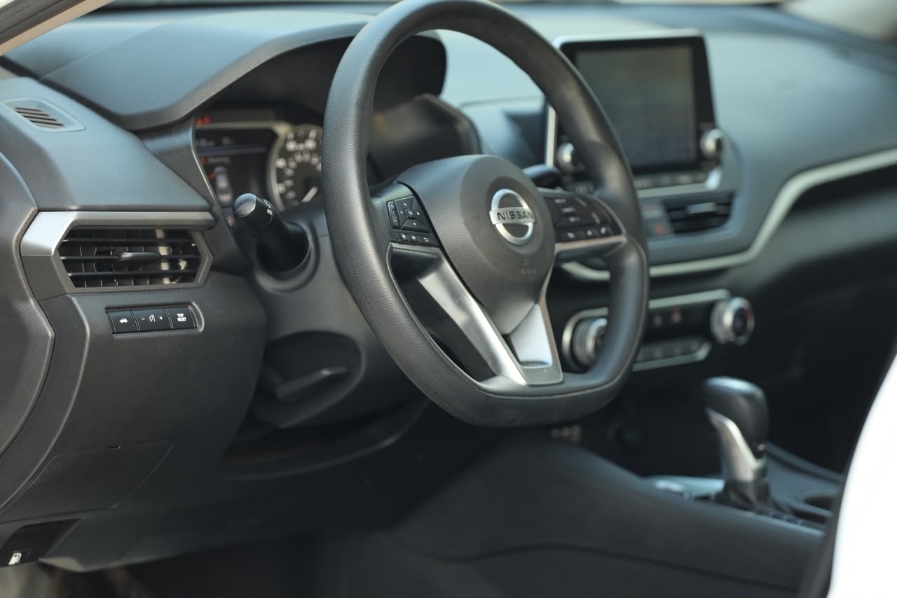 Car Image 2020 NISSAN ALTIMA S