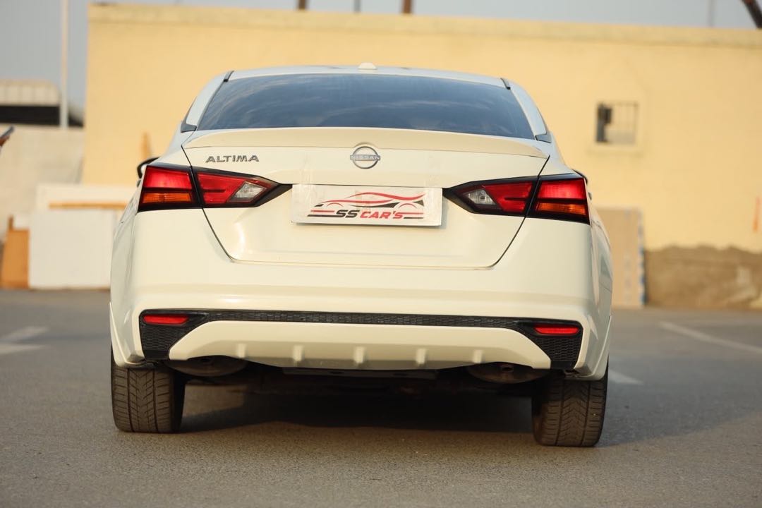 Car Image 2019 NISSAN ALTIMA S