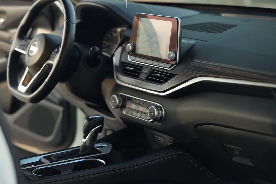 Car Image 2019 NISSAN ALTIMA S