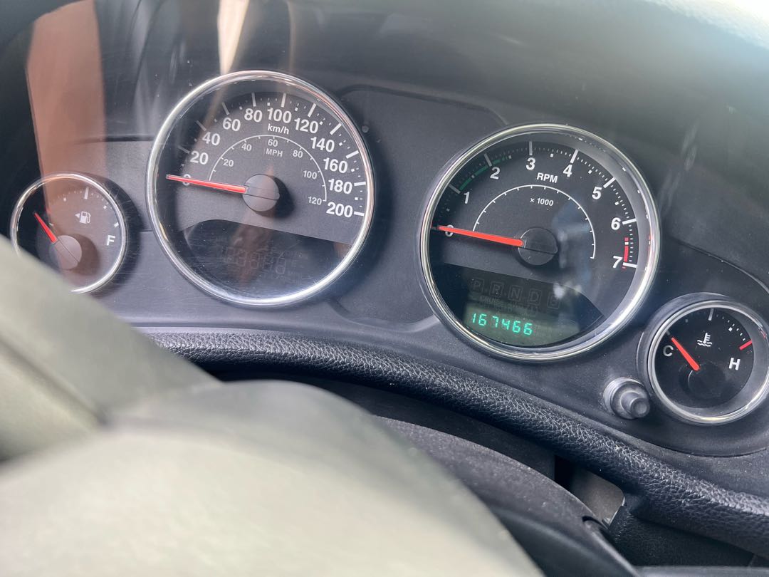 Car Image 2016 JEEP WRANGLER Sport